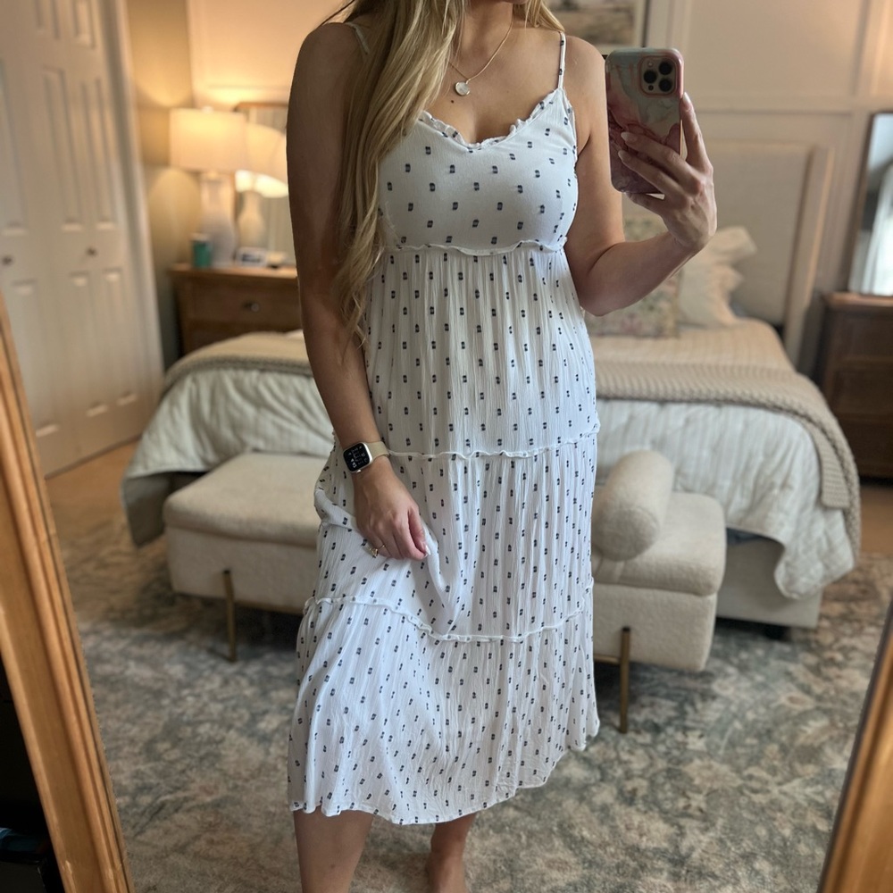 Jessica Simpson White and Navy Midi Dress